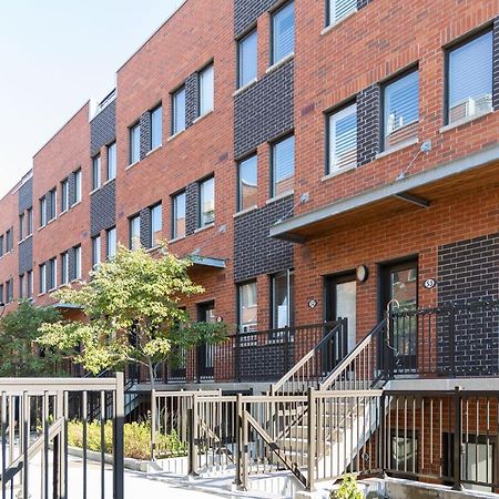 토론토 Beautiful Townhouse Near Yorkdale Mall, Wilson Subway 아파트 외부 사진