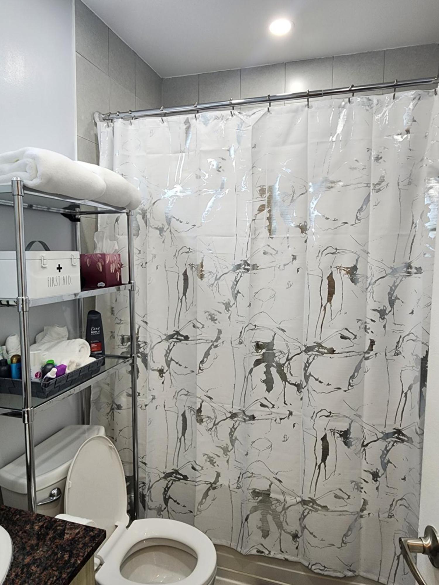 토론토 Beautiful Townhouse Near Yorkdale Mall, Wilson Subway 아파트 외부 사진
